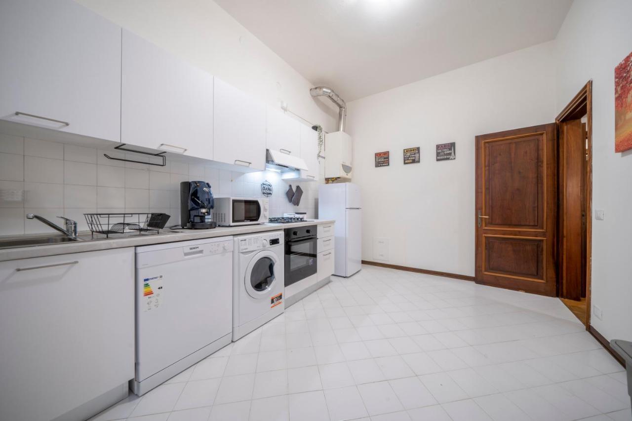 GhirlandinaFavoloso Appartamento In Pieno Centro Módena Exterior foto