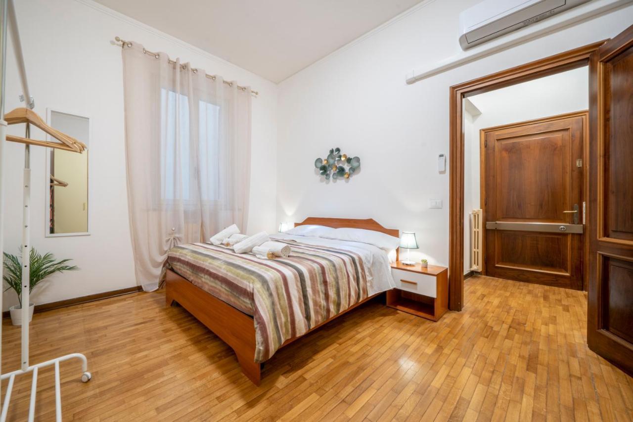 GhirlandinaFavoloso Appartamento In Pieno Centro Módena Exterior foto